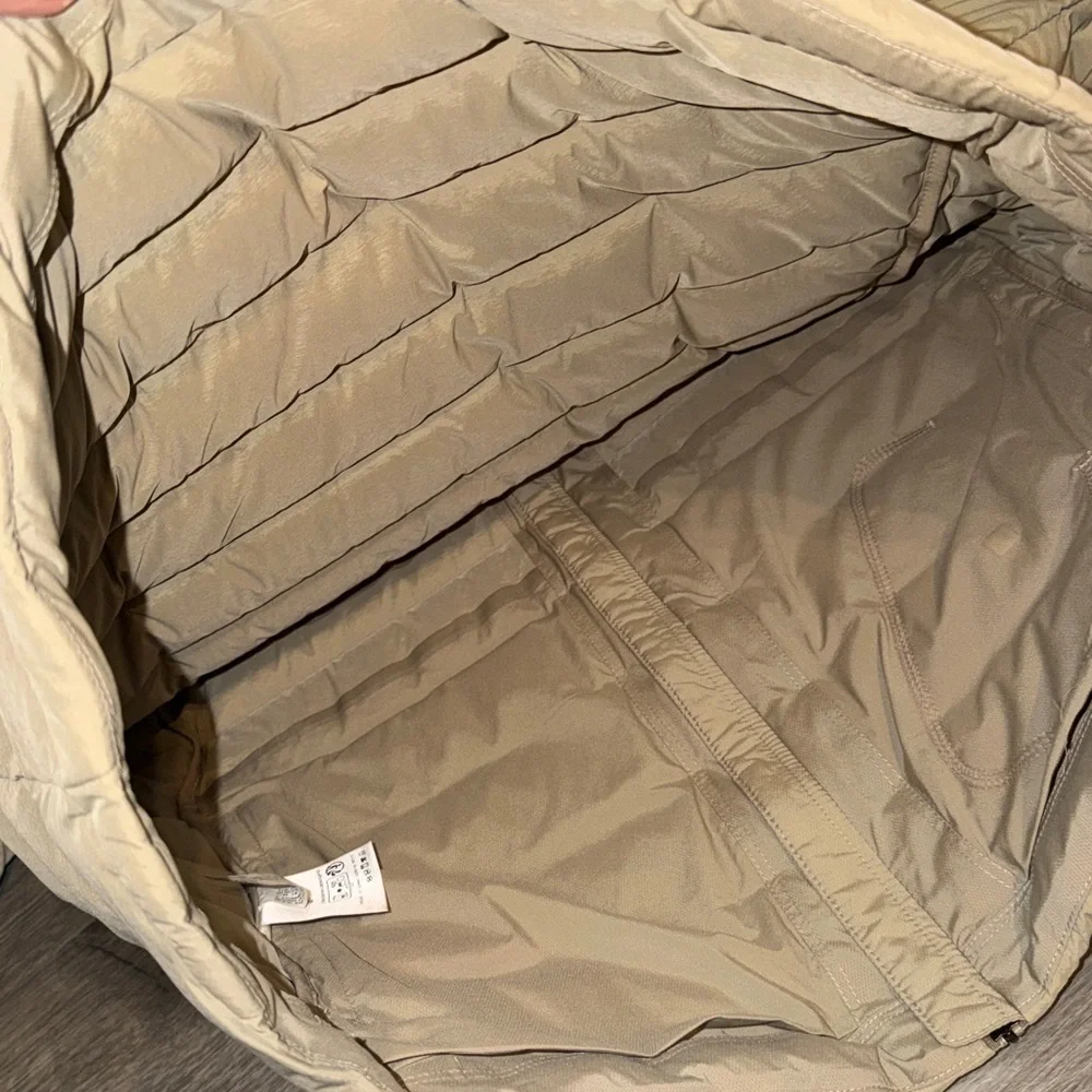 Lululemon men’s Navigation Down Hoodie